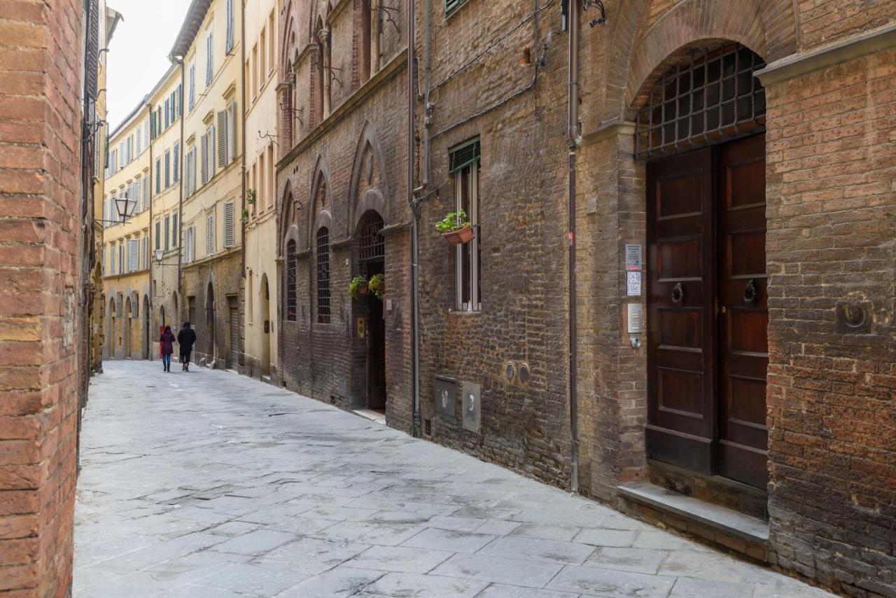 Appartamento Panoramico San Martino 12 Siena Luaran gambar